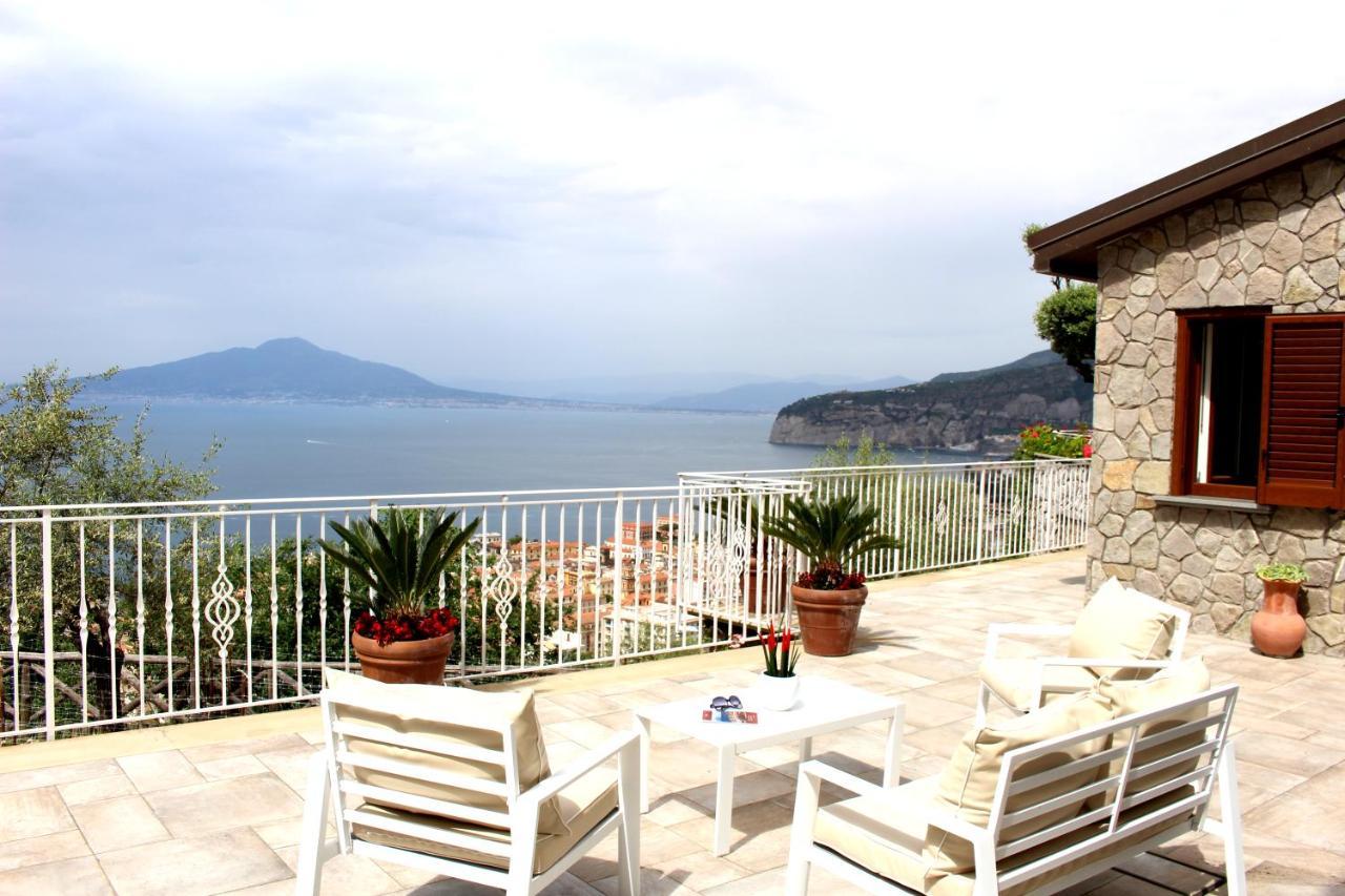 Mirasorrento Villa ภายนอก รูปภาพ