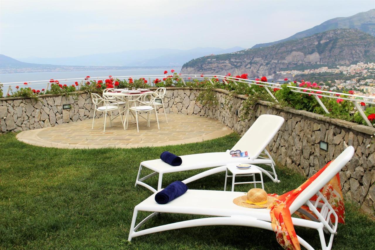 Mirasorrento Villa ภายนอก รูปภาพ