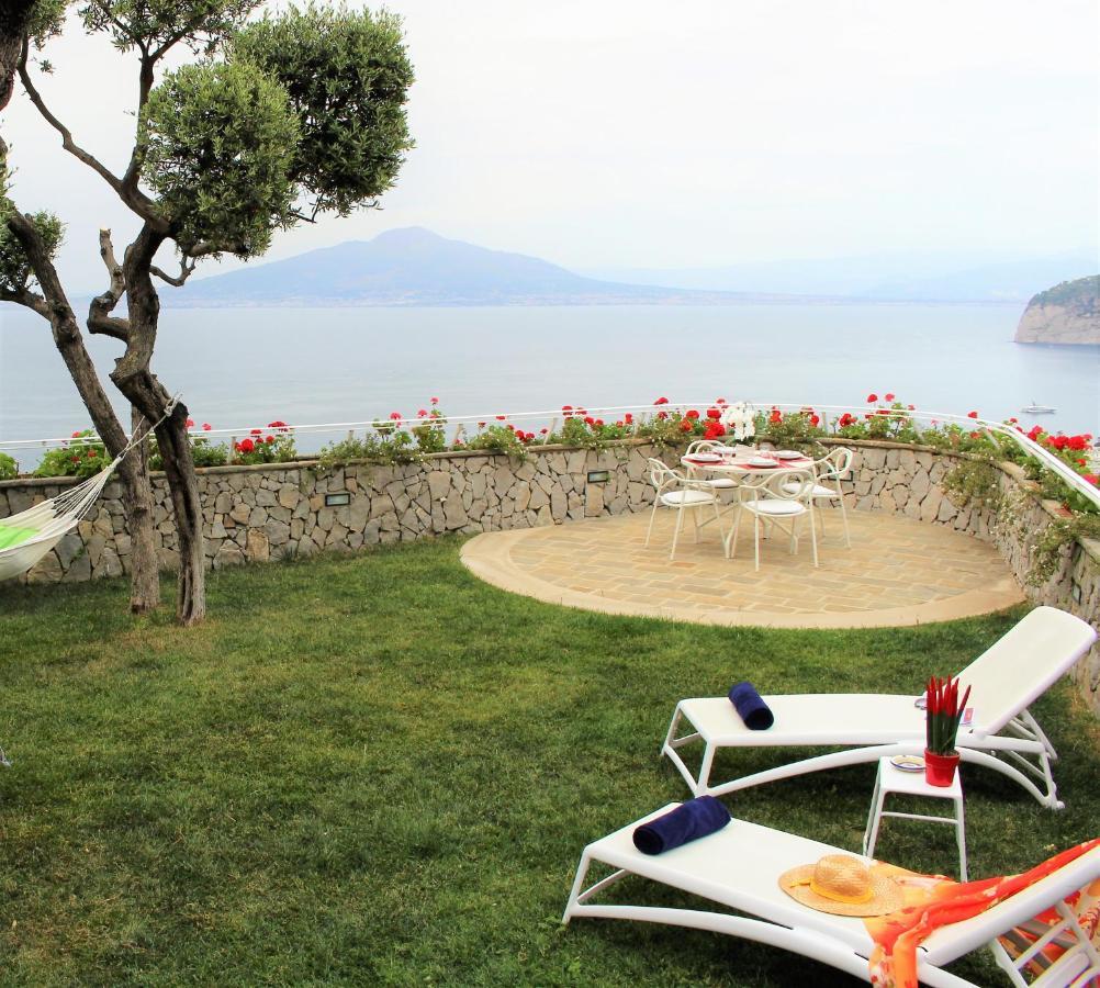 Mirasorrento Villa ภายนอก รูปภาพ