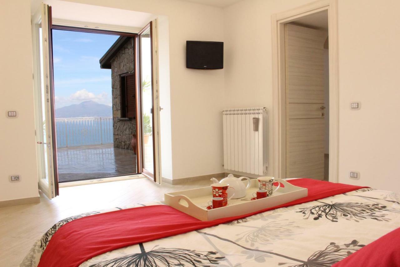 Mirasorrento Villa ภายนอก รูปภาพ